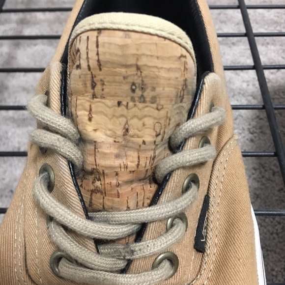 Vans - Picture 4 of 5